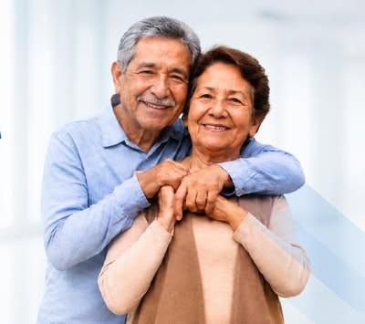 Paciente y familiar sonriendo, confiando su salud a Bernabé Lab